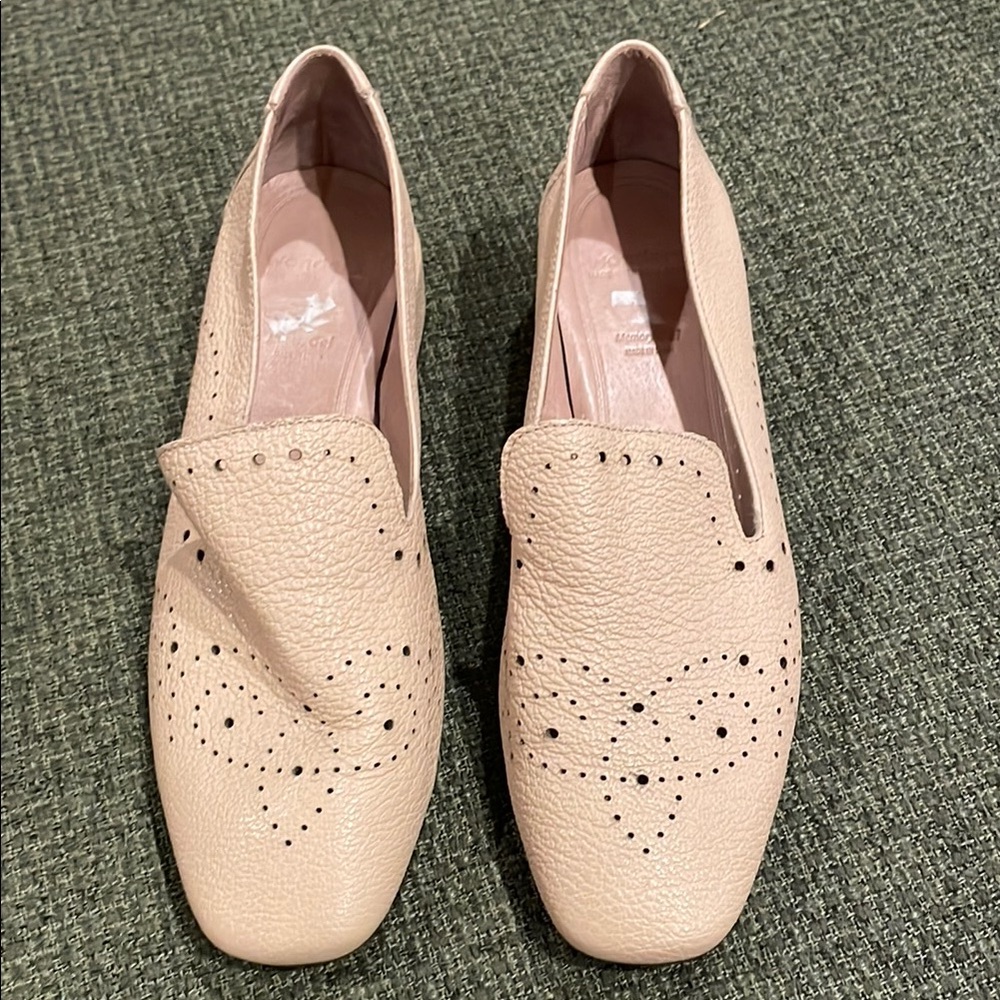 Wonders Low Heel Beige Low Heel Loafers (sz 39)